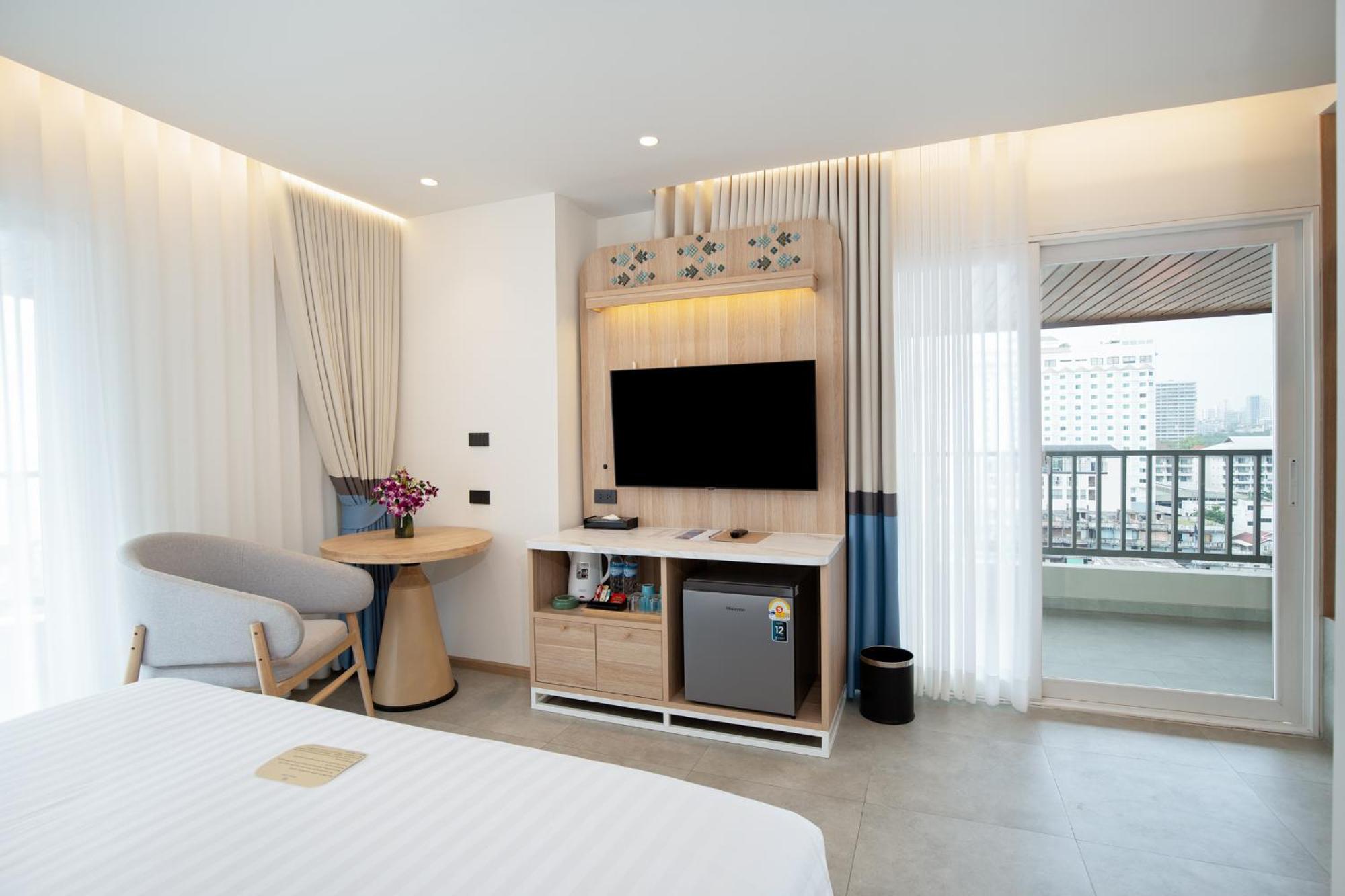 Jomtien Thani Hotel Praia de Jomtien Exterior foto