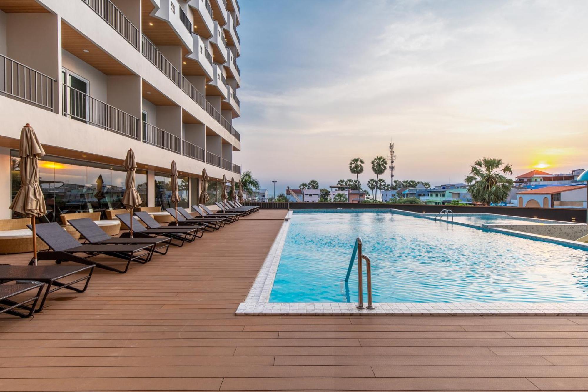 Jomtien Thani Hotel Praia de Jomtien Exterior foto